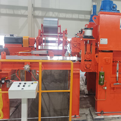 20-40 m/min Schneidgeschwindigkeit 1550 mm Kaltwalzen Flying Shear für 0,25 mm-2,3 mm Metall Spirale Schneiden