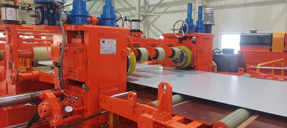 20-40 m/min Schneidgeschwindigkeit 1550 mm Kaltwalzen Flying Shear für 0,25 mm-2,3 mm Metall Spirale Schneiden