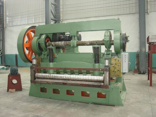 Produktionslinie für die Kreuzschneidung von Stahlspulen mit einer Scherenmaschine mit fester Länge