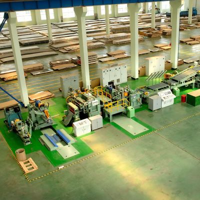 Energiebergbau Metallspule Fliegende Schere Produktionslinie mit 0,3-2,5x800 Schneidgeschwindigkeit