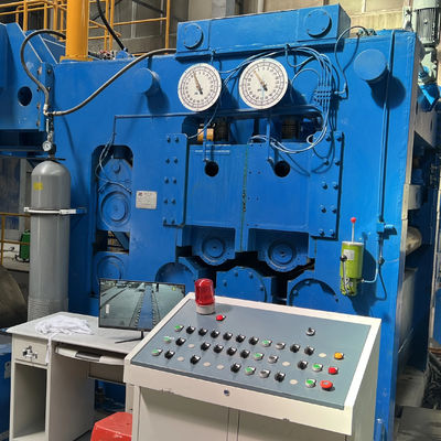 Maschine zum Scheren und Schneiden von Stahlkonstruktionen Breite mm 2000 13000 mm