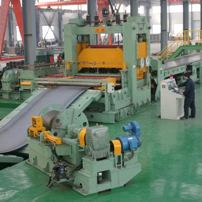 Maschine zum Schneiden von Stahlspulen mit 12 mm-Produktionslinie für das Ausbilden und Scheren von Spulen
