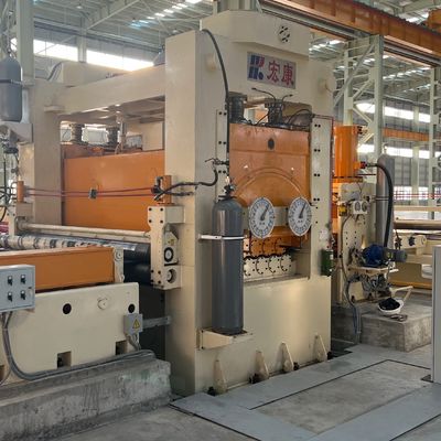 4000*2500*2500mm Ausgerichteter Fütterungs-Entwickler für das Abflachen und Nivellieren von Metallblechen