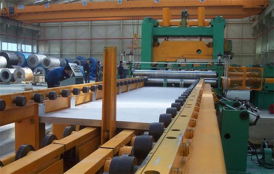 Stahlspulen entwickeln, ebenen, scheren und stapeln mit 380V-Pumpen-Kernkomponenten