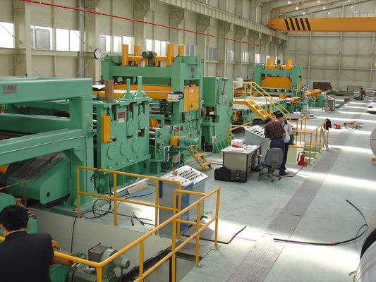 PLC-gesteuerte automatische Stahlspulen-Schneidlinie mit Geradliner-Zuführungs-Entwickler
